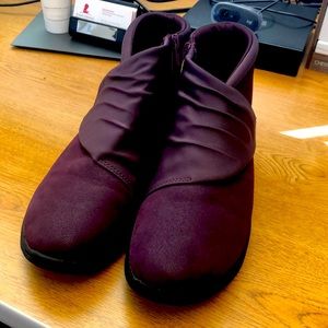 Clarks Women’s Breeze Dusk Ankle Boot - 8 M